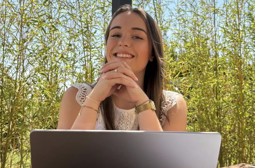 Charlotte JANSON, expert consultant en communication digitale à l'Agence PIMP (ta com)